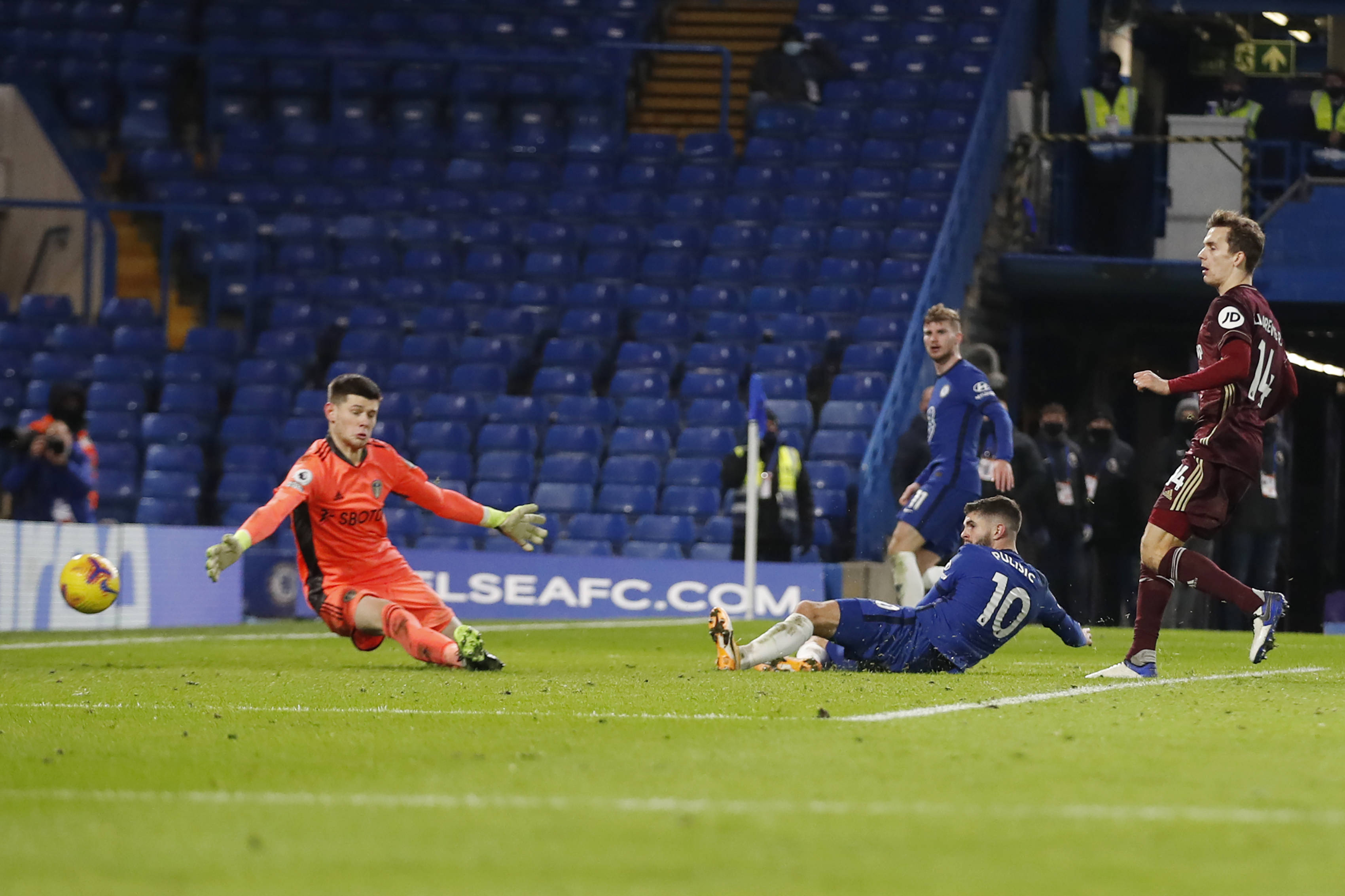 的后防来巩 的后防来巩