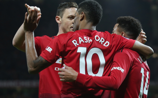 足球中留下 足球中留下