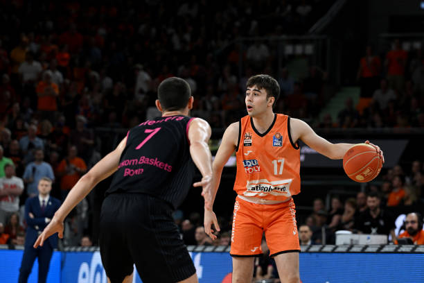 中既出人意 中既出人意